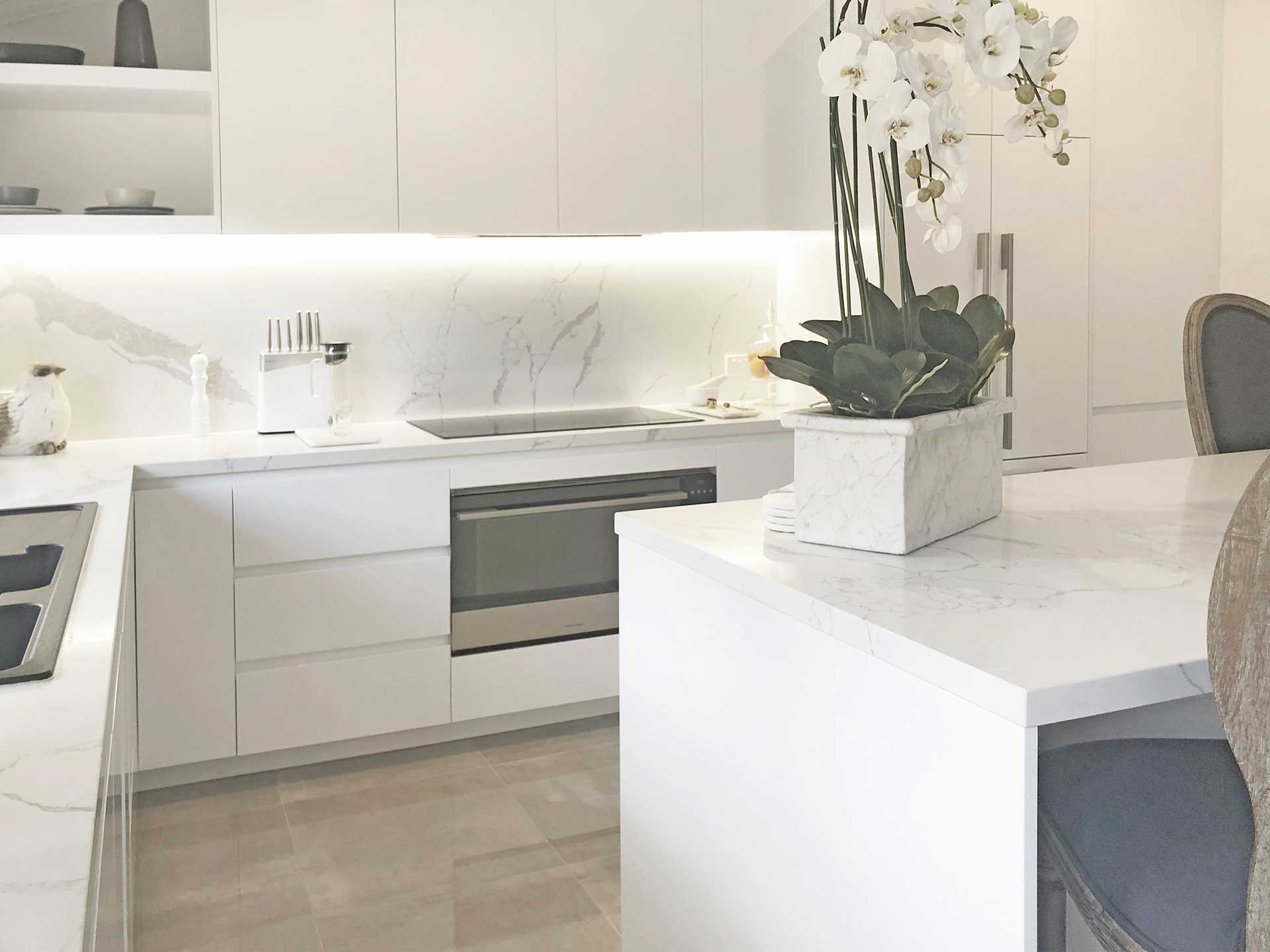 Well-Organized Kitchen Custom Cabinets Well-Organized Kitchen Custom Cabinets