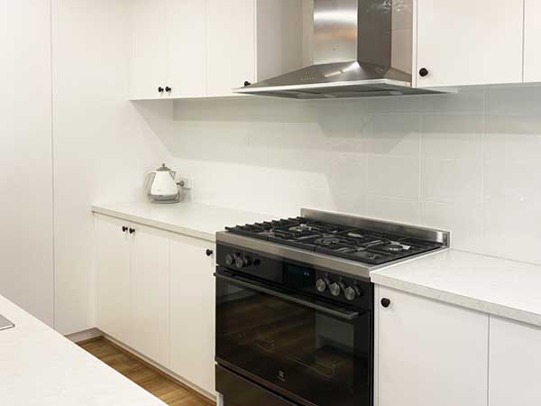 L Shaped Kitchen Layout in Cranbourne East L Shaped Kitchen Layout in Cranbourne East