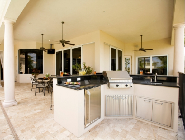 Modern Outdoor Kitchens Design