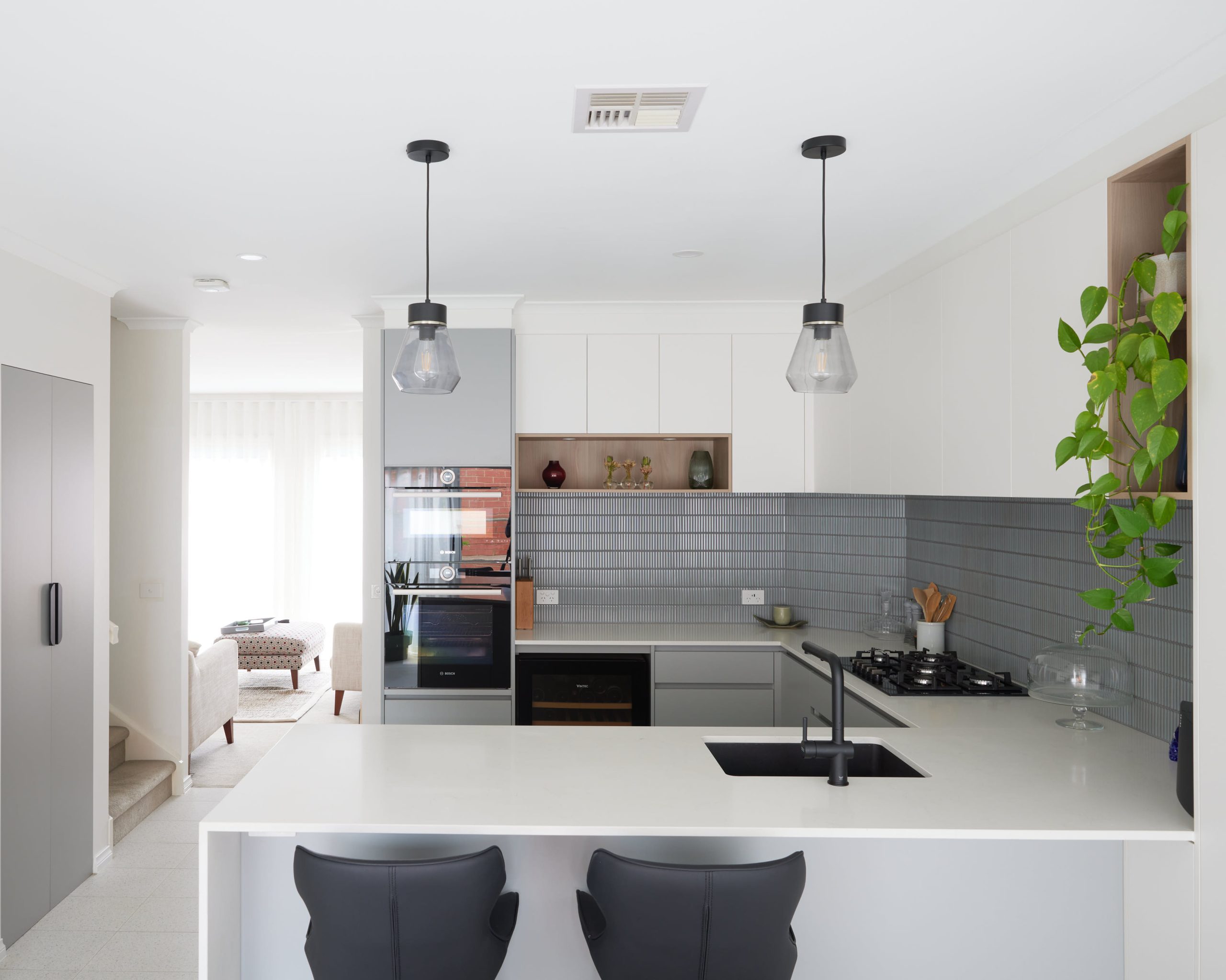 BLACKBURN REVIEW | Ken